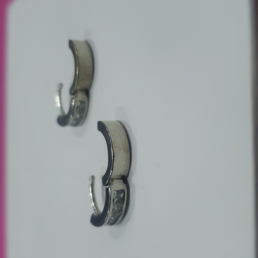Earings - Picture 5 of 6